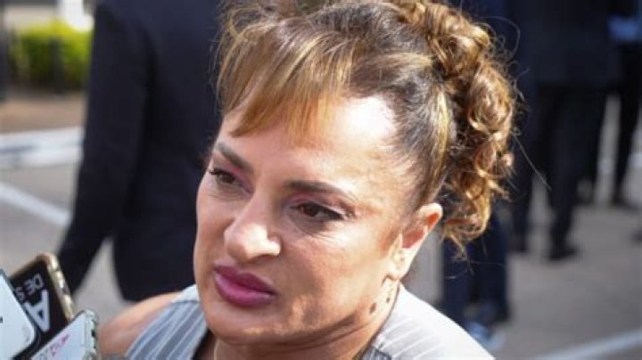 Alejandra Oliveras biografía, edad, altura, esposa, net worth, familia