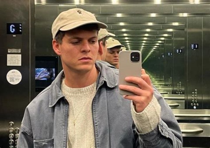 Alex Høgh Andersen biografía, edad, altura, esposo, net worth, familia