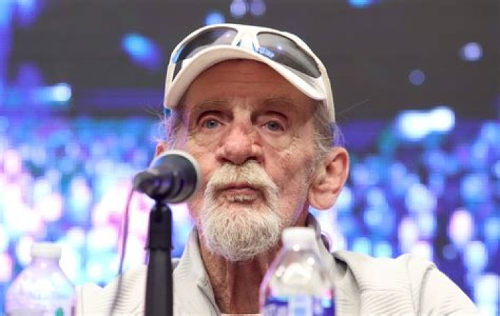 Alex Ligertwood biografía, edad, altura, esposo, net worth, familia