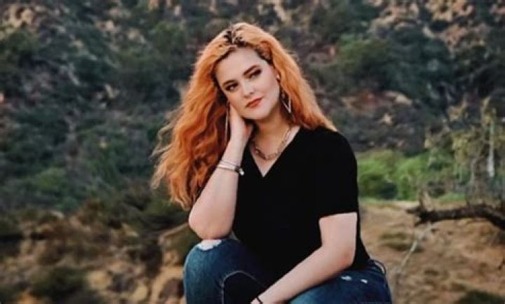 Allisson Lozz Biography, Age, Height, Husband, Net Worth, Family
