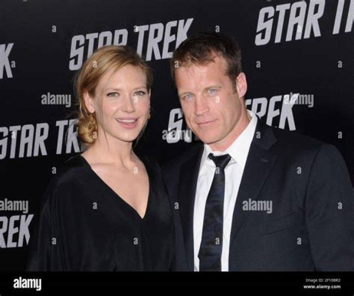 Anna Torv Biography, Age, Height, Husband, Net Worth, Family