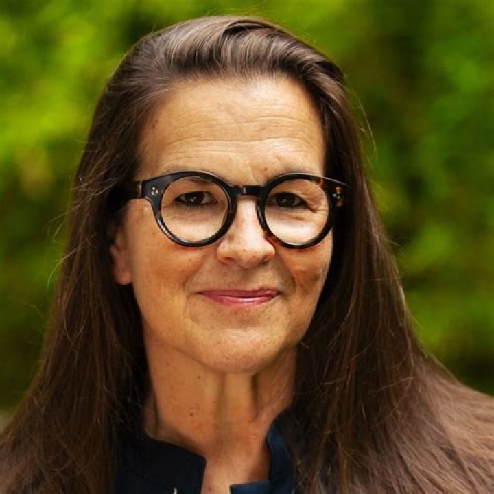 Annie Jacobsen Biography, Age, Height, Husband, Net Worth, Family