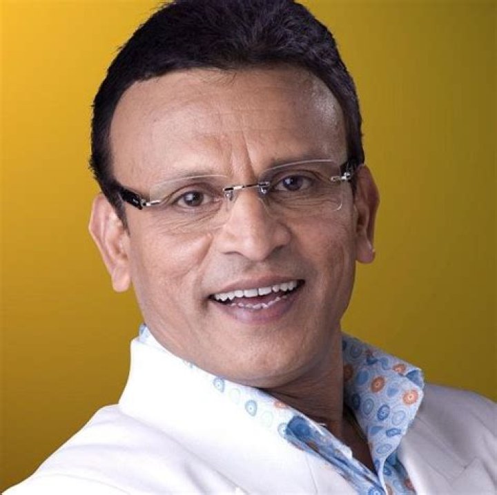 Annu Kapoor Biography, Age, Height, Wife, Net Worth, Family