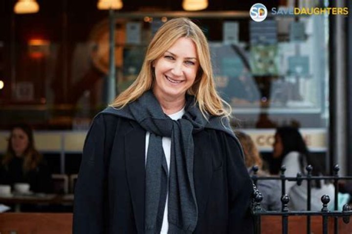 Anya Hindmarch Biography, Age, Height, Husband, Net Worth, Family