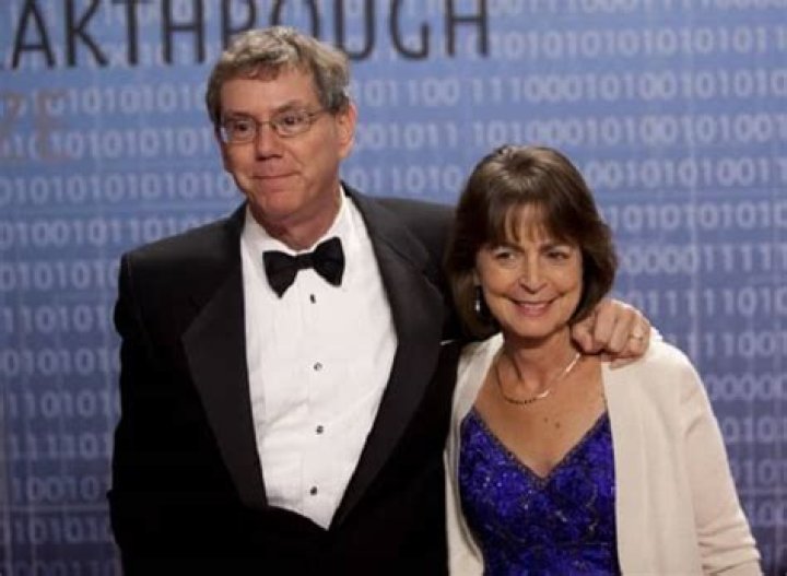 Arthur D. Levinson biografía, edad, altura, esposo, net worth, familia