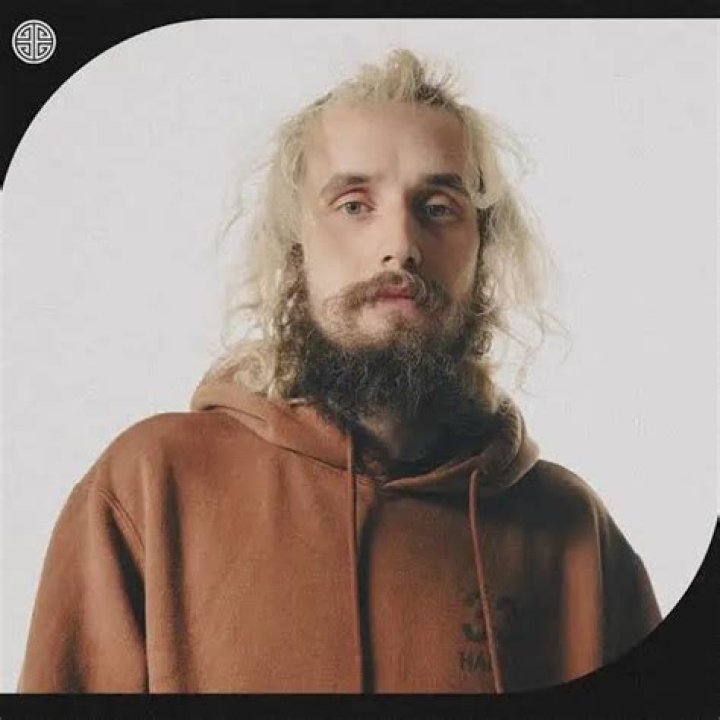 Ashkan Pouya Biography, Age, Height, Wife, Net Worth, Family