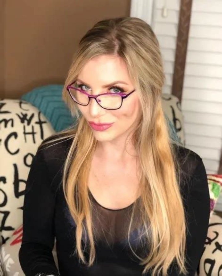 Ashley Fires Biography, Age, Height, Husband, Net Worth, Family