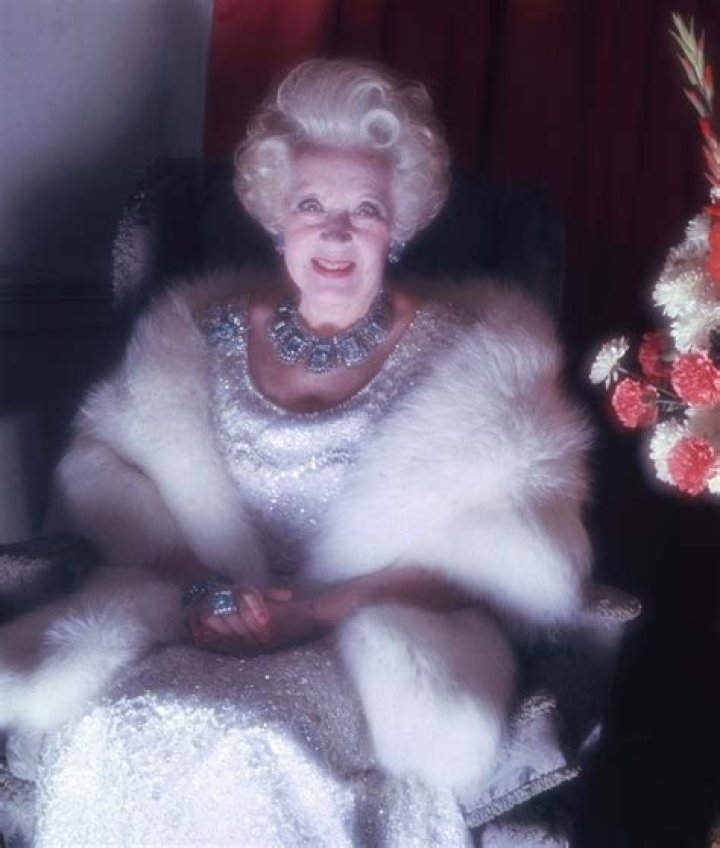 Barbara Cartland Biography, Age, Height, Husband, Net Worth, Family