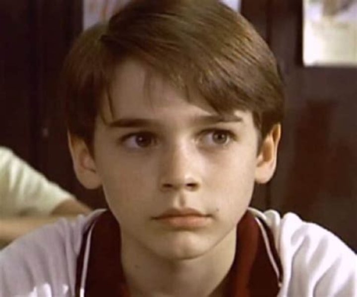 Barret Oliver Biography, Age, Height, Wife, Net Worth, Family