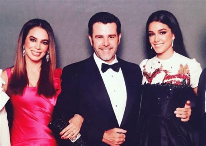 Bibi Gaytán biografía, edad, altura, esposa, net worth, familia
