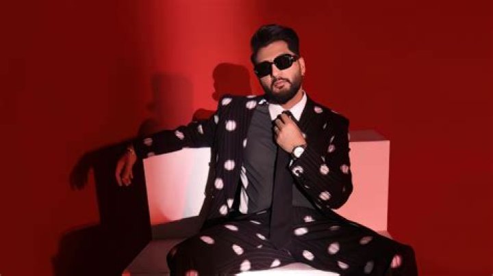 Bilal Saeed Biography, Age, Height, Wife, Net Worth, Family
