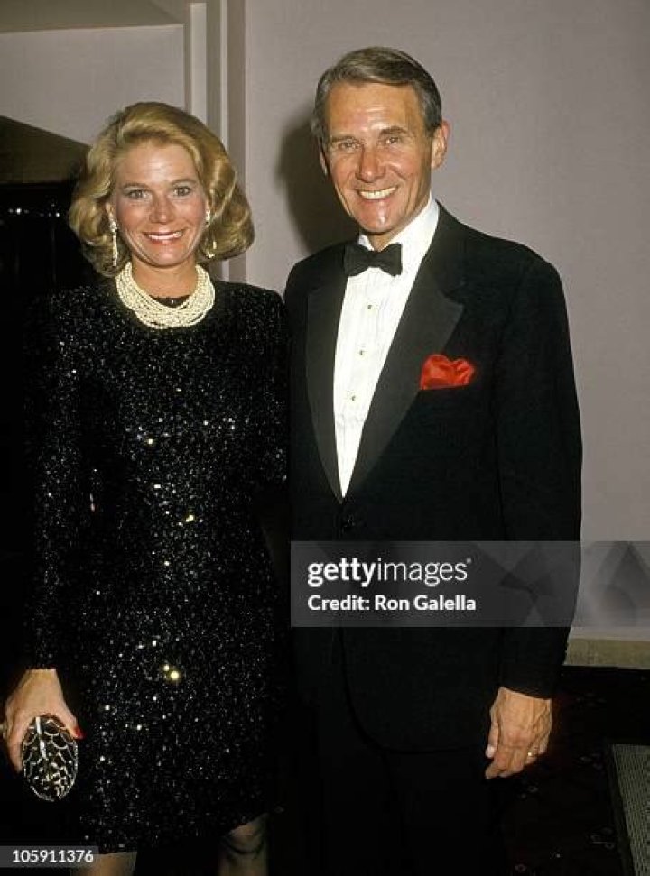 Bill Beutel Biography, Age, Height, Wife, Net Worth, Family