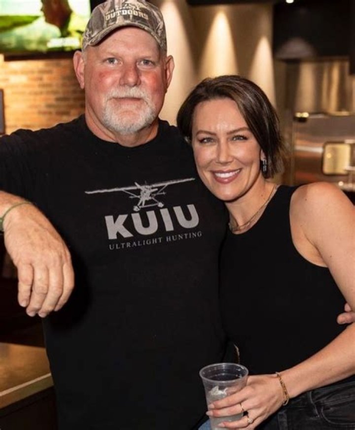 Bill Booth Biography, Age, Height, Wife, Net Worth, Family