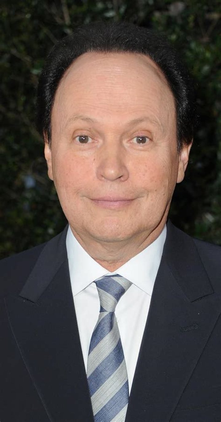 Billy Crystal Biography, Age, Height, Wife, Net Worth, Family