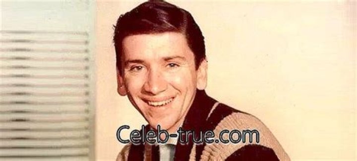Bob Denver Biography, Age, Height, Wife, Net Worth, Family