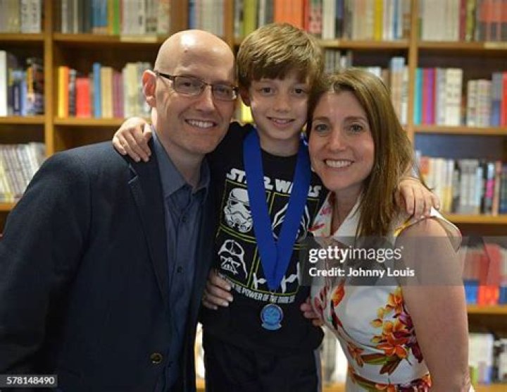 Brad Meltzer Biography, Age, Height, Wife, Net Worth, Family