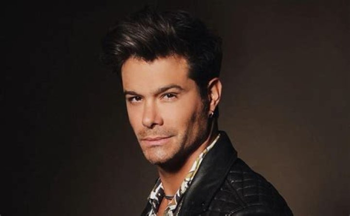 Brandon Peniche biografía, edad, altura, esposo, net worth, familia