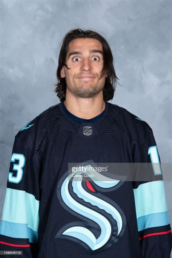 Brandon Tanev Biography, Age, Height, Wife, Net Worth, Family