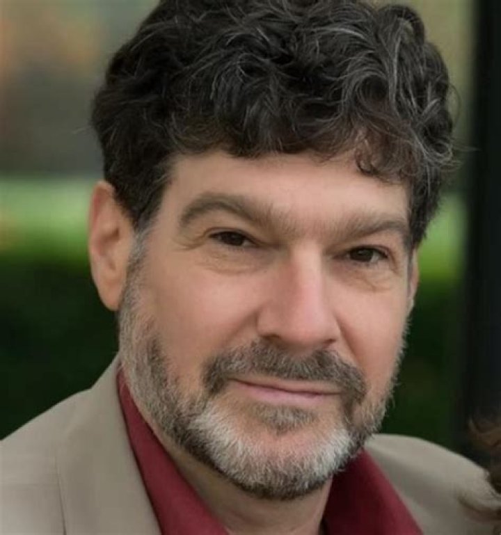 Bret Weinstein Biography, Age, Height, Wife, Net Worth, Family