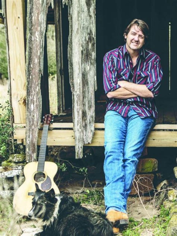 Bruce Robison Biography, Age, Height, Wife, Net Worth, Family