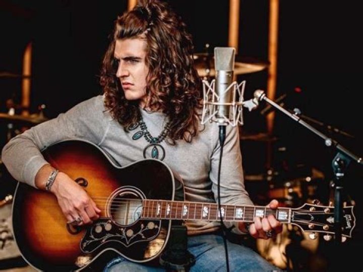 Cade Foehner Biography, Age, Height, Wife, Net Worth, Family