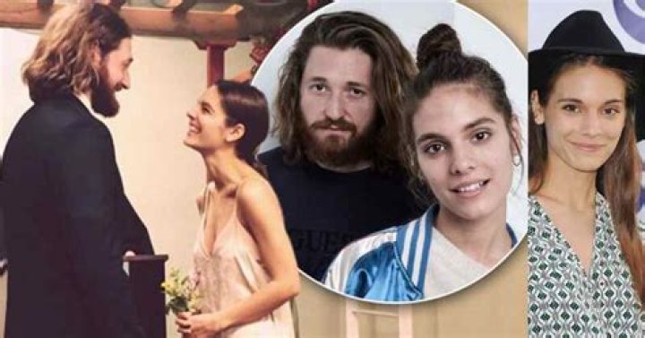 Caitlin Stasey Biography, Age, Height, Husband, Net Worth, Family