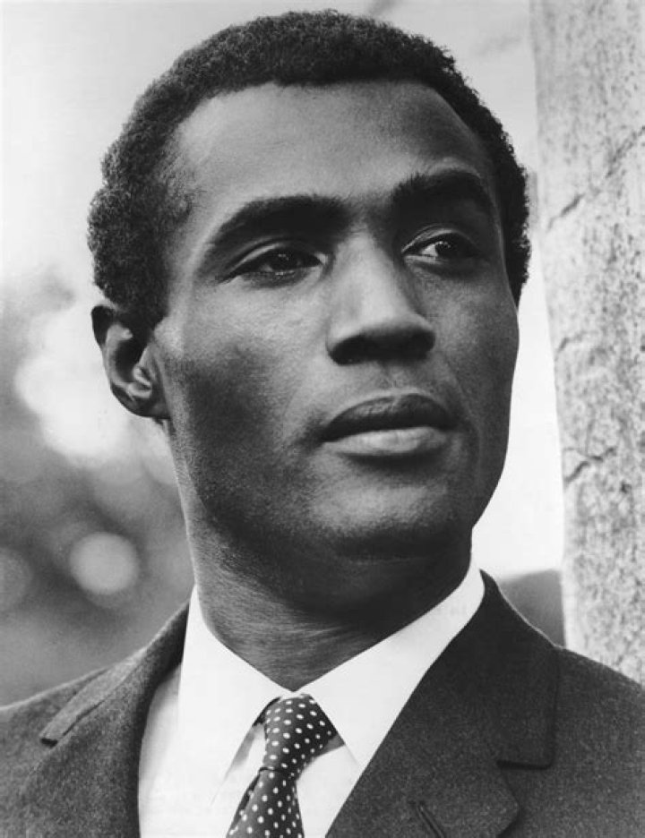 Calvin Lockhart Biography, Age, Height, Wife, Net Worth, Family