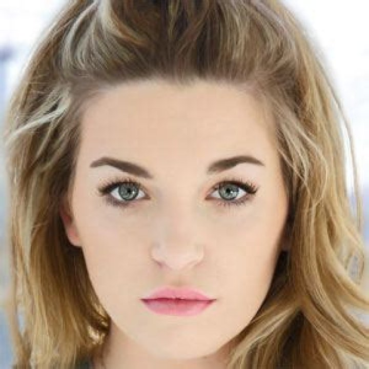 Carly McKillip Biography, Age, Height, Husband, Net Worth, Family