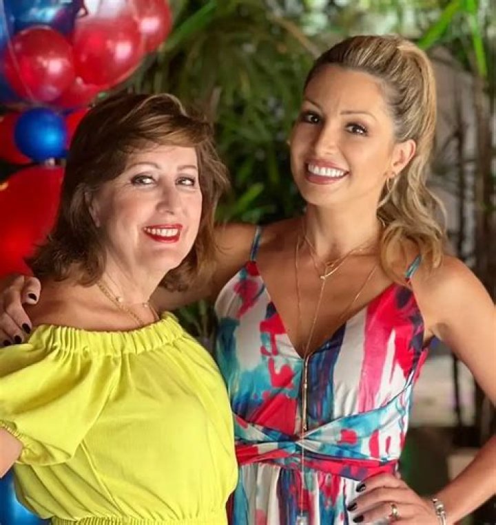 Caroline de Souza Correa Biography, Age, Height, Husband, Net Worth, Family