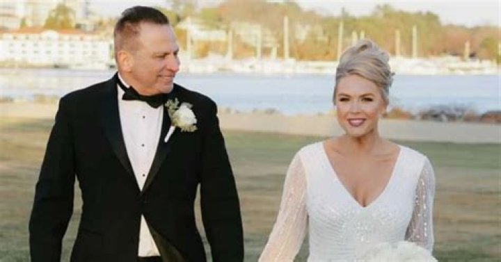 Carolyn Lawrence Biography, Age, Height, Husband, Net Worth, Family