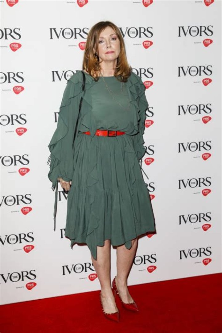 Cathy Dennis Biography, Age, Height, Husband, Net Worth, Family