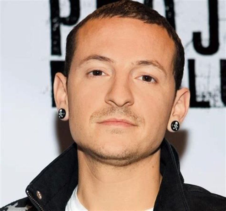 Chester Bennington Biography, Age, Height, Wife, Net Worth, Family