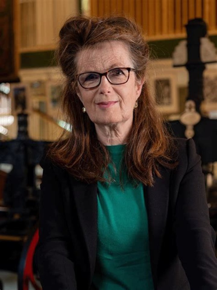 Christine Dwyer Hickey Biography, Age, Height, Husband, Net Worth, Family