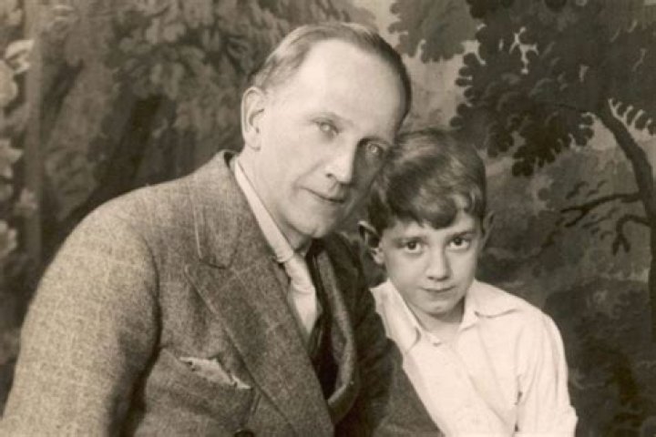 Christopher Robin Milne Biography, Age, Height, Wife, Net Worth and Family