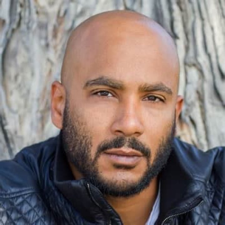 Cirroc Lofton Biography, Age, Height, Wife, Net Worth, Family
