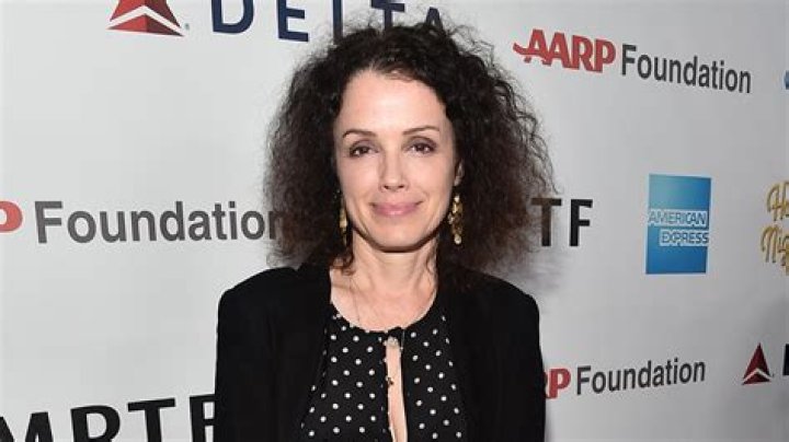 Courtenay Valenti Biography, Age, Height, Husband, Net Worth, Family