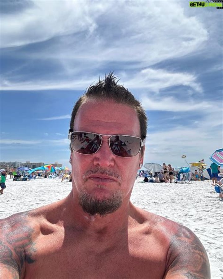 Dan Donegan Biography, Age, Height, Wife, Net Worth, Family