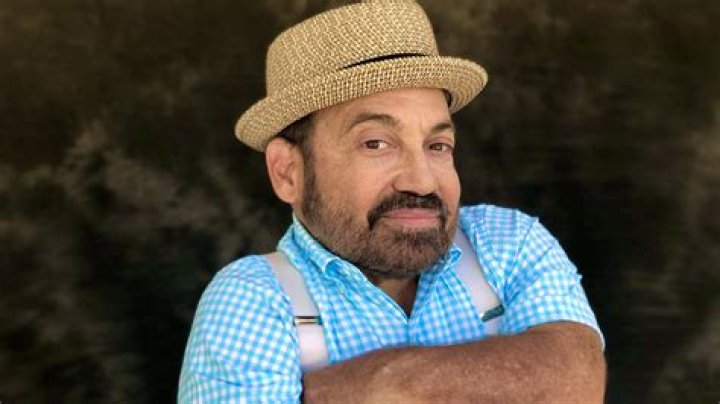 Danny Woodburn Biography, Age, Height, Wife, Net Worth, Family