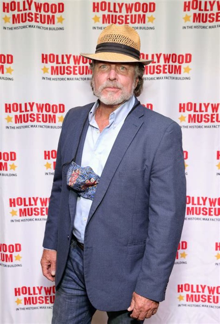 Darby Hinton Biography, Age, Height, Wife, Net Worth, Family