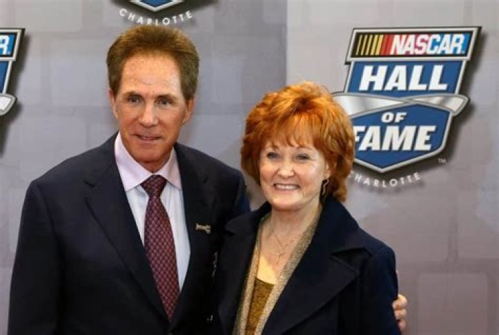 Darrell Waltrip Biography, Age, Height, Wife, Net Worth, Family