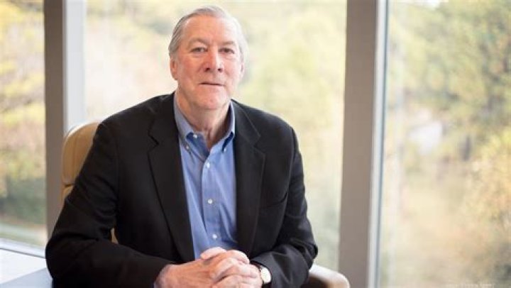David J. Lesar Biography, Age, Height, Wife, Net Worth, Family