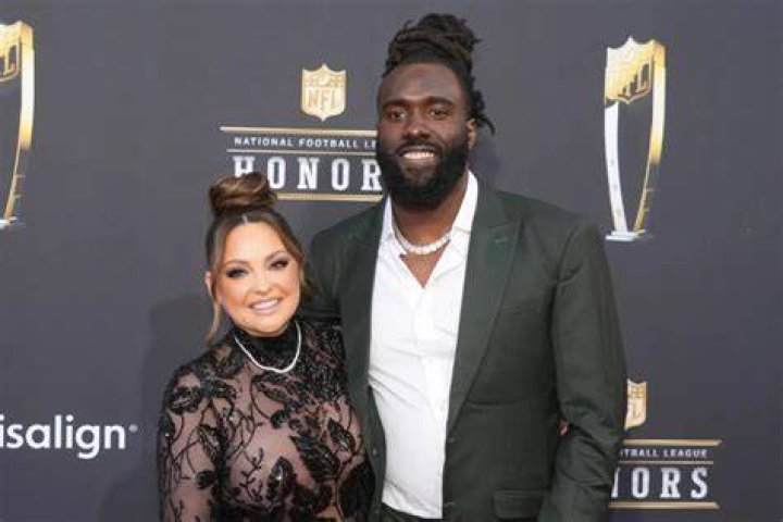 De'Vondre Campbell Biography, Age, Height, Wife, Net Worth, Family