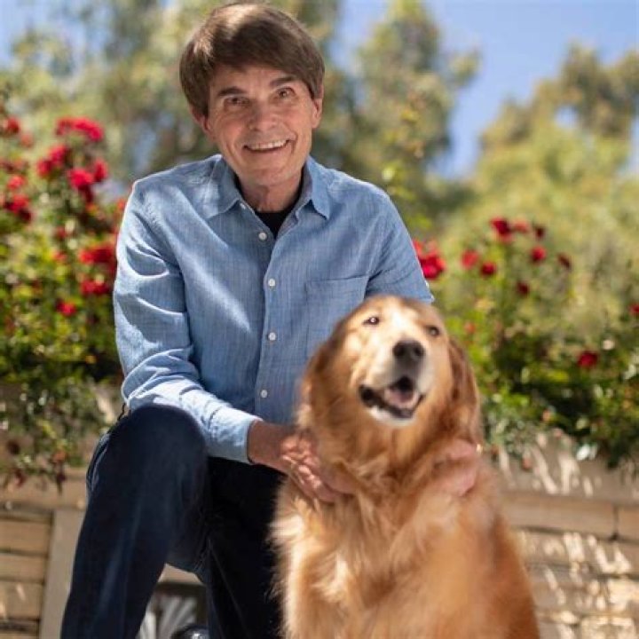 Dean R. Koontz Biography, Age, Height, Wife, Net Worth, Family