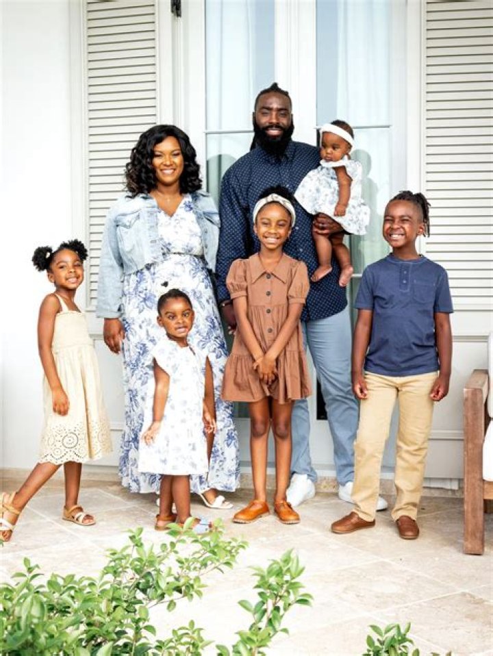 Demario Davis Biography, Age, Height, Wife, Net Worth, Family