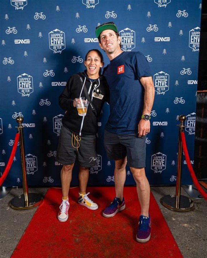 Desiree Linden Biography, Age, Height, Husband, Net Worth, Family