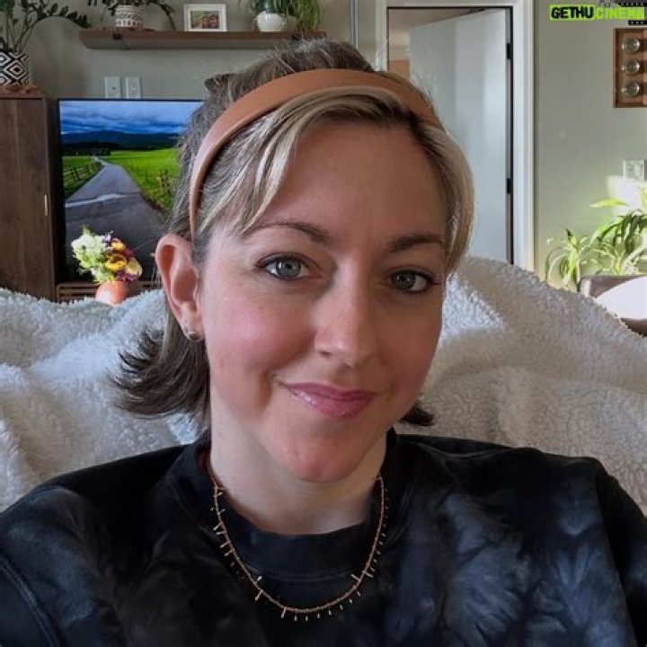 Dianna Cowern Biography, Age, Height, Husband, Net Worth, Family