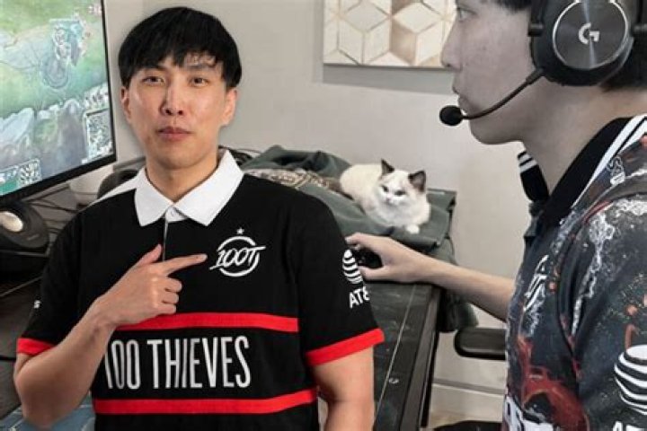 Doublelift Biography, Age, Height, Wife, Net Worth, Family