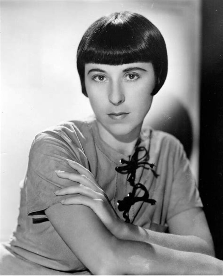 Edith Head Biography, Age, Height, Husband, Net Worth, Family