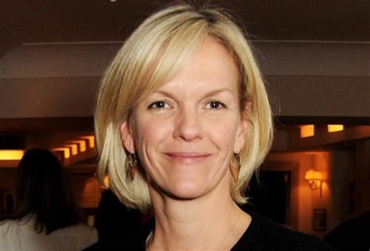 Elisabeth Murdoch Biography, Age, Height, Husband, Net Worth, Family