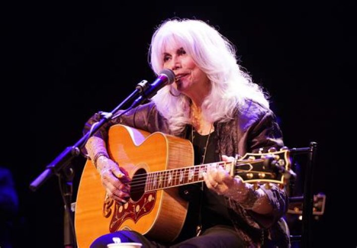 Emmylou Harris Biography, Age, Height, Husband, Net Worth, Family